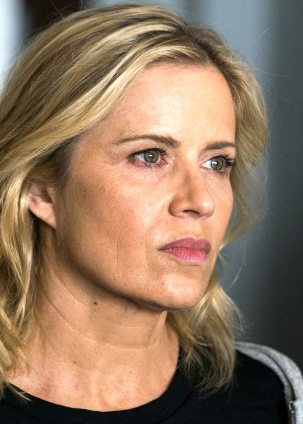 Kim Dickens