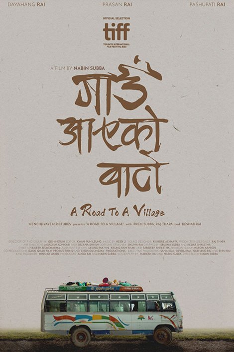 L'affiche originale du film Gaun Aayako Baato en Népalais