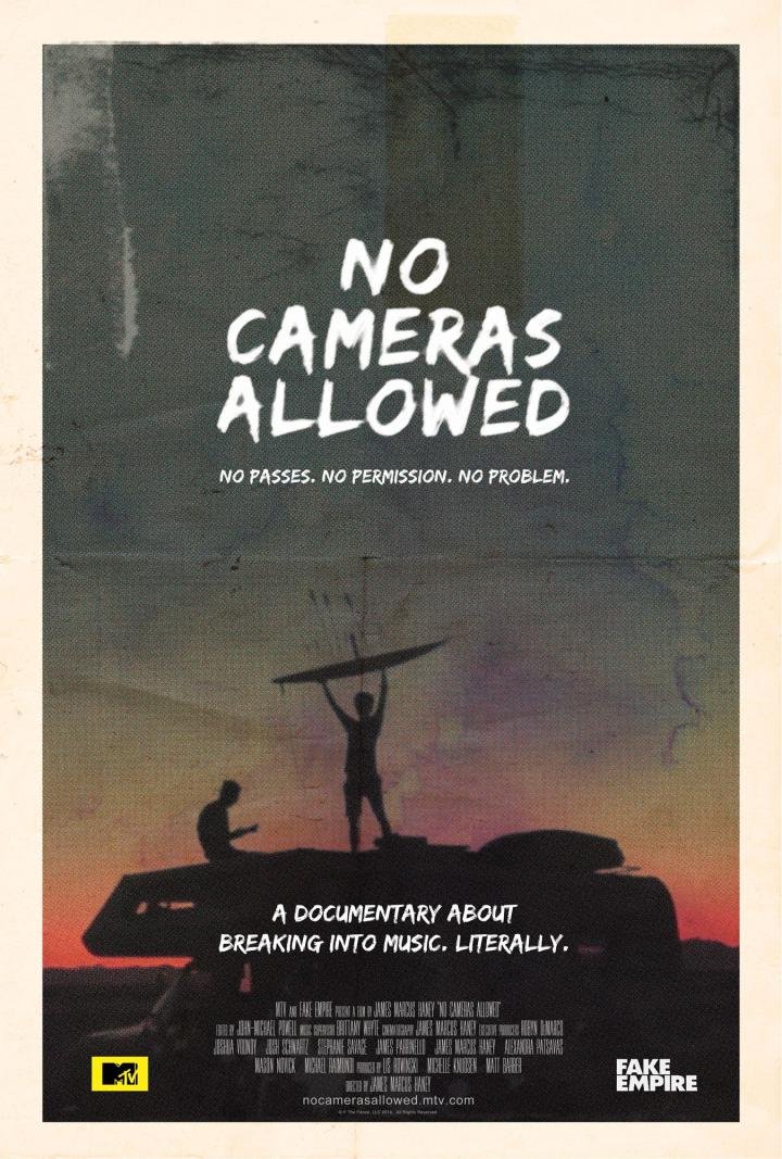 L'affiche du film No Cameras Allowed